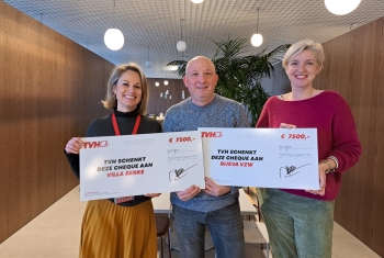 MEDEWERKERS TVH ZAMELEN 15 000 EURO IN VOOR GOEDE DOEL.