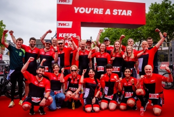 Meer dan 100 TVH-medewerkers geven het beste van zichzelf tijdens duatlon in Izegem