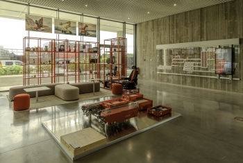 TVH HEROPENT EXPERIENCE CENTER: KLANTBELEVING EN PRODUCTINZICHT CENTRAAL